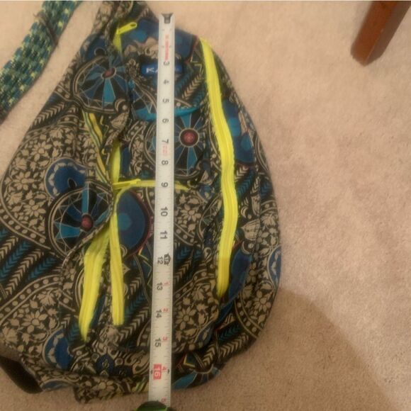 KAVU Green Blue Floral Rope Sling Bag with Adjustable Rope Strap 5 Compartment - Picture 6 of 7